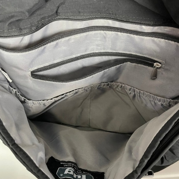 Lug Black Quilted messenger crossbody travel bag baby diaper bag - Picture 12 of 15